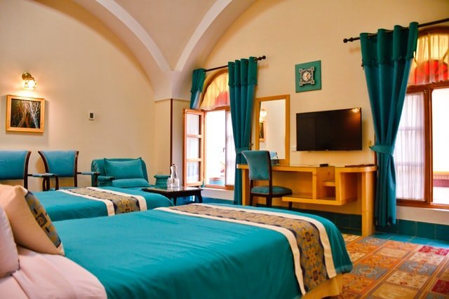 Courtyard Grand Hotel