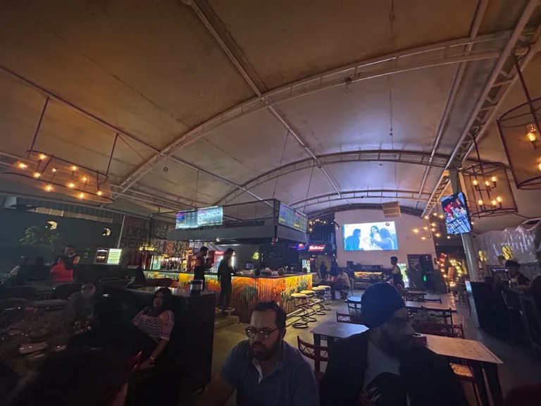 Vapour Dining & Brewery — photo 9